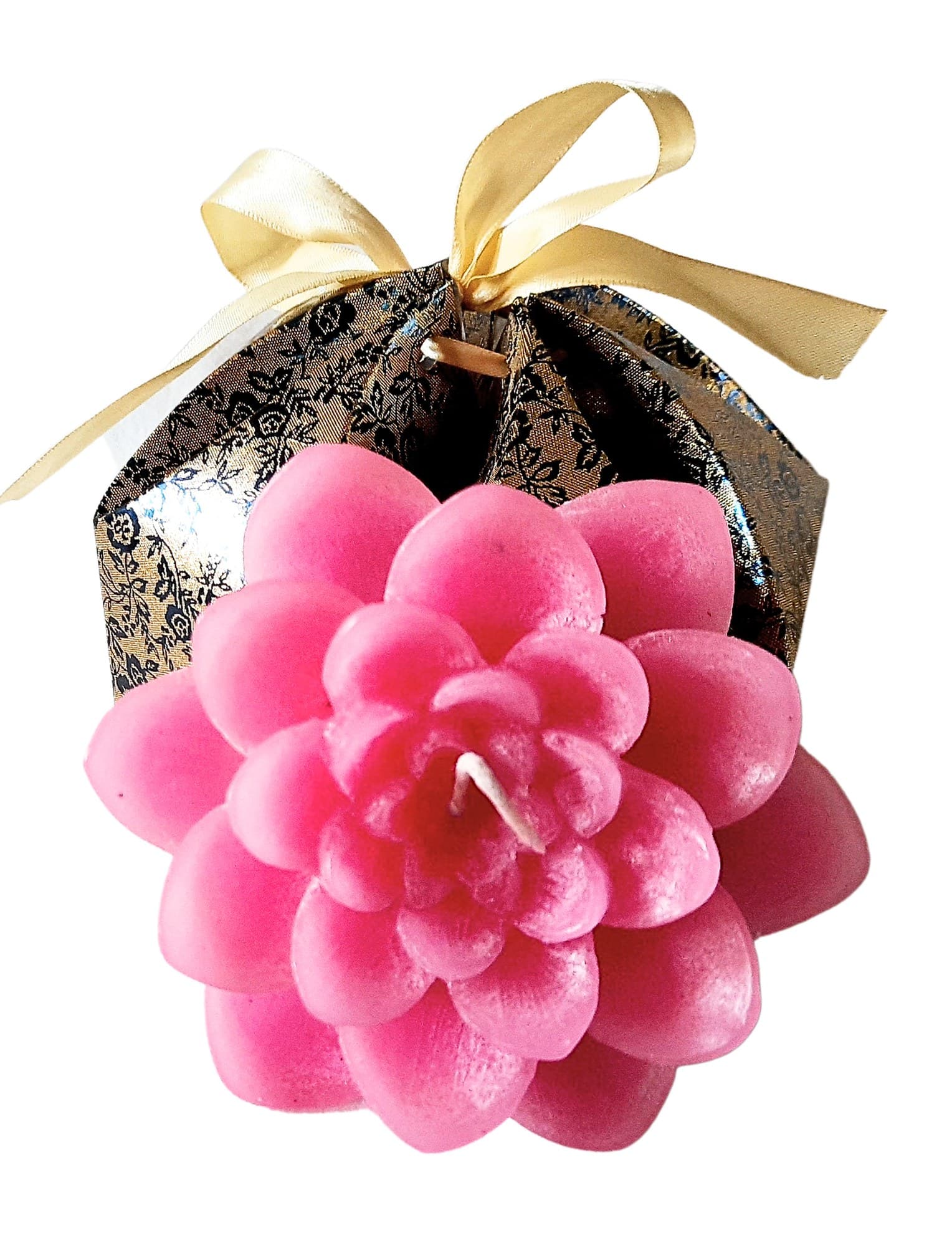 Pink lotus candle with its gift box